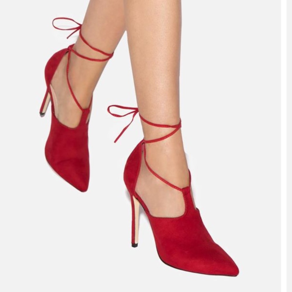 Shoe Dazzle Red strappy heels NWT